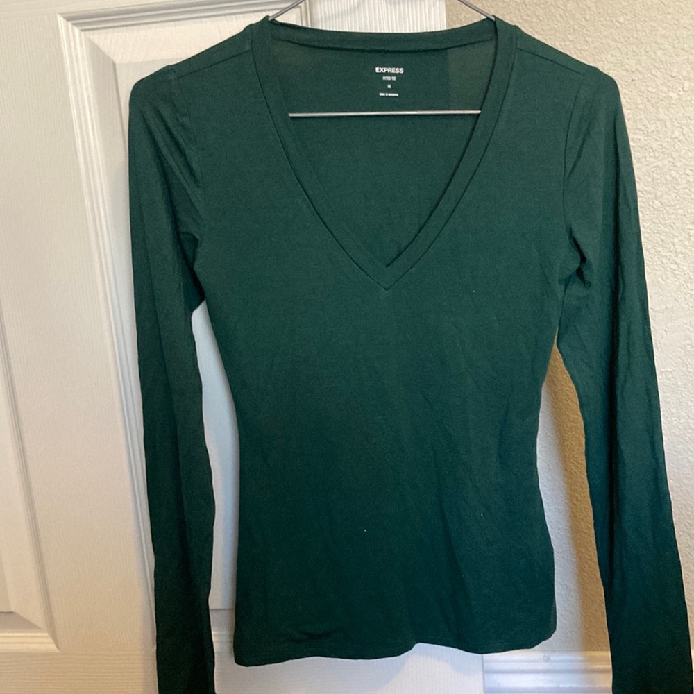 Express dark green fitted v neck tee